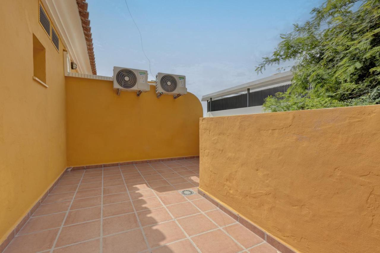 Hostal 37 Estepona Buitenkant foto