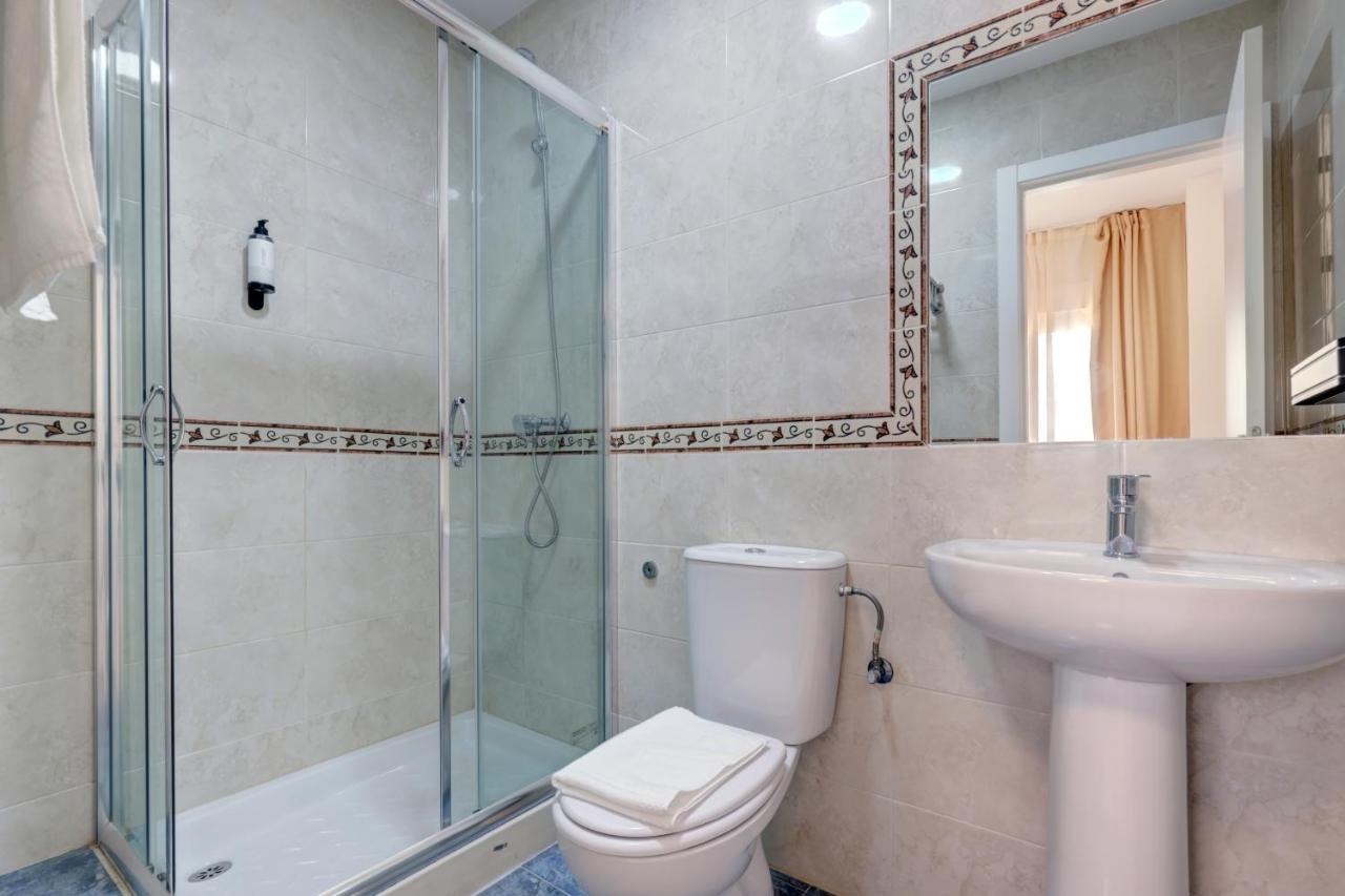 Hostal 37 Estepona Buitenkant foto
