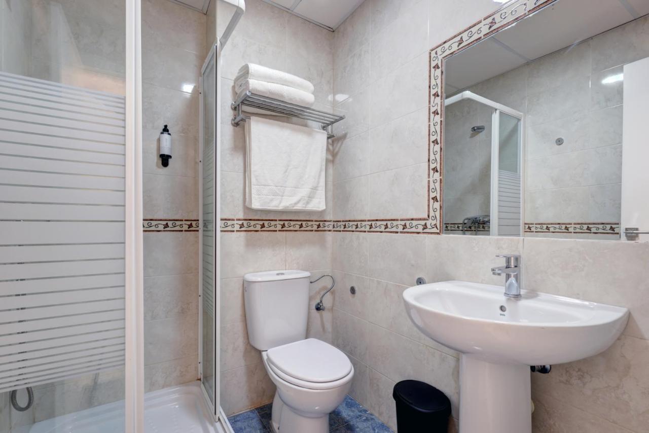 Hostal 37 Estepona Buitenkant foto